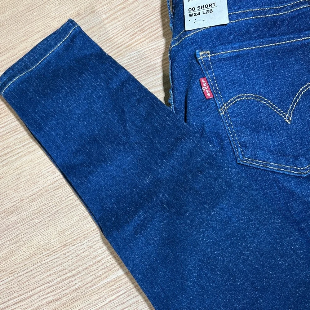 Levi's Super Skinny Jeans 00 Short W24 L28 - Picture 3 of 14